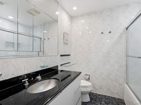 8 Wimbledon Court, Jericho NY 11753