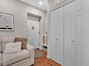 25 W Broadway 110, Long Beach NY 11561