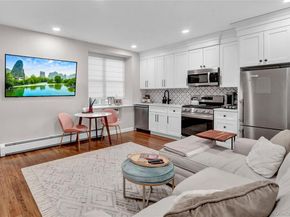 25 W Broadway 110, Long Beach NY 11561