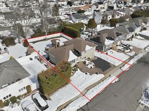 2432 Aron Drive N, Seaford NY 11783