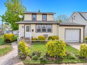 20 Ronald Place, Roosevelt NY 11575