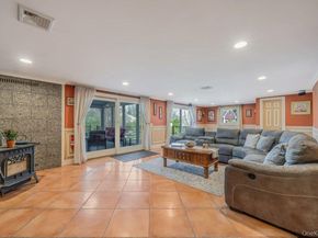 488 Everdell Avenue, West Islip NY 11795