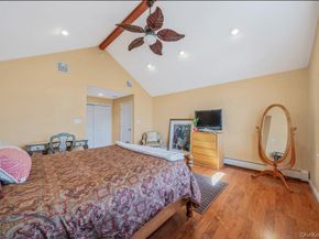 488 Everdell Avenue, West Islip NY 11795