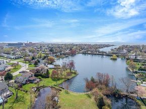 488 Everdell Avenue, West Islip NY 11795