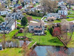 488 Everdell Avenue, West Islip NY 11795