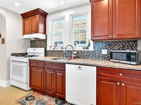 28 Spruce Street, New Rochelle NY 10805