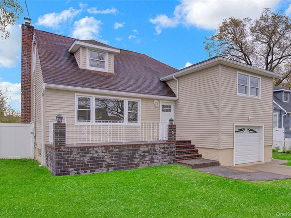 102 Hausch Boulevard, Roosevelt NY 11575
