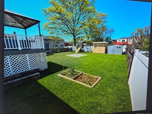 367 Erlanger Boulevard, North Babylon NY 11703