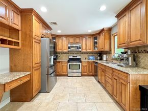 15 Whitetail Court, Center Moriches NY 11934