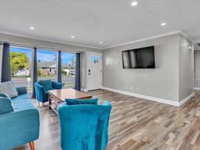 568 Plainview Road, Plainview NY 11803