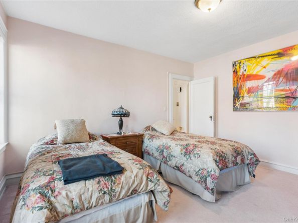 150 Burns Street 3F, Forest Hills NY 11375