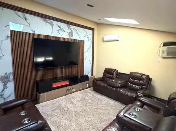 87 S 30th Street, West Babylon NY 11798