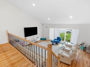 23 Geoffrey Lane, Hewlett NY 11557