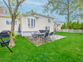 23 Geoffrey Lane, Hewlett NY 11557