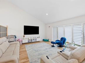 23 Geoffrey Lane, Hewlett NY 11557