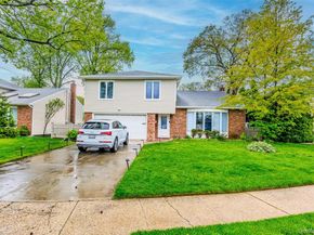 23 Geoffrey Lane, Hewlett NY 11557