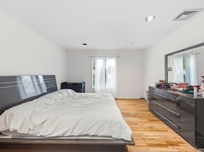 23 Geoffrey Lane, Hewlett NY 11557
