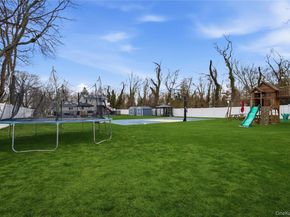 32 Landscape Drive, Wheatley Heights NY 11798