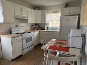 21 Independence Avenue, Babylon NY 11702