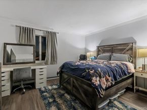 44 E End Avenue, Hicksville NY 11801