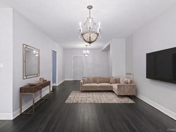260 Garth Road 3K4, Scarsdale NY 10583