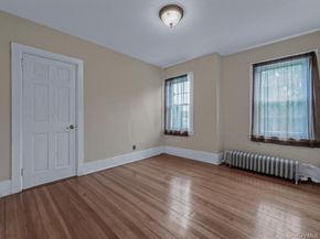 44 Arbor Place, Glen Cove NY 11542