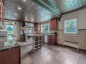 44 Arbor Place, Glen Cove NY 11542