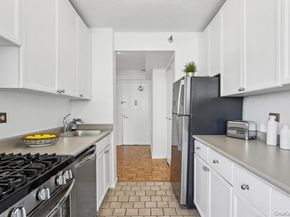 4-74 48th Avenue 35F, Long Island City NY 11109