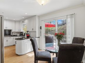 30 Ediths Way, Hastings-on-Hudson NY 10706