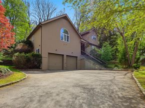 30 Ediths Way, Hastings-on-Hudson NY 10706
