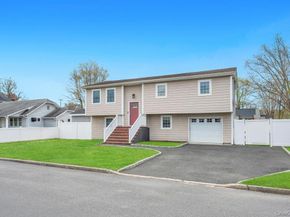 794 Sayville Avenue, Bohemia NY 11716