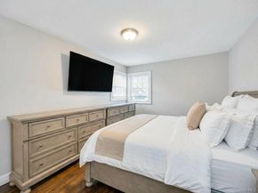 794 Sayville Avenue, Bohemia NY 11716