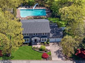 14 Long Acre Lane, Dix Hills NY 11746