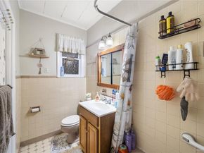 60-77 69th Avenue, Ridgewood NY 11385