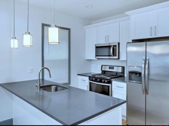 2881 Roberts Avenue, Bronx NY 10461