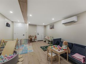2881 Roberts Avenue, Bronx NY 10461