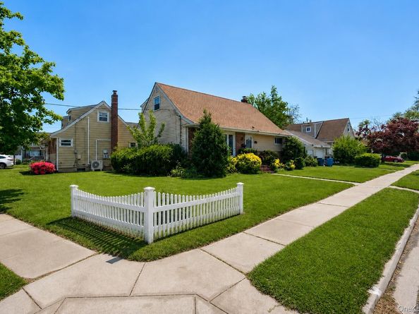 49 Lincoln Street, Elmont NY 11003