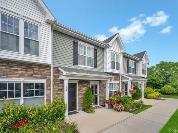 132 Weatherby Lane 132, Central Islip NY 11722