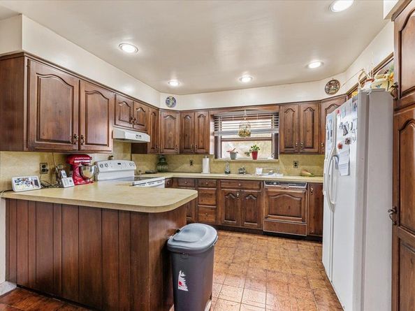 227 Randall Avenue, Lawrence NY 11559