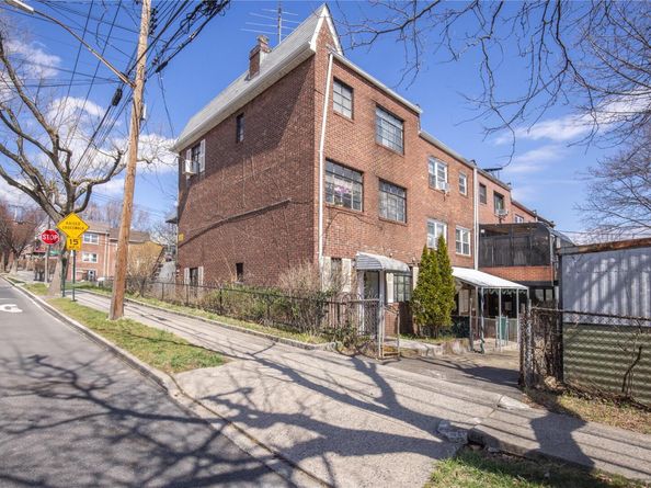 1774 Pitman Avenue, Bronx NY 10466