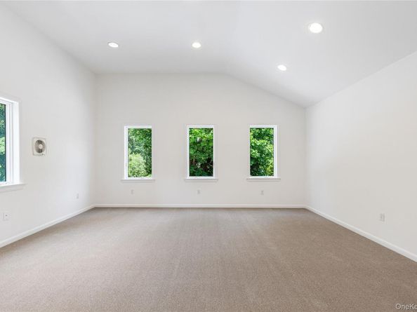 1160 GREACEN POINT Road, Mamaroneck NY 10543