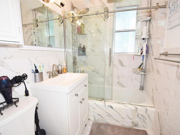 18-70 211th Street 5K, Bayside NY 11360