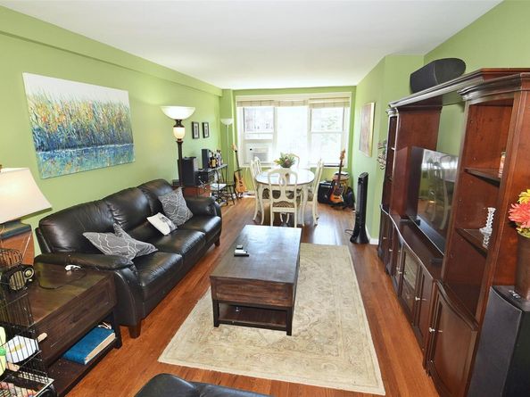 18-70 211th Street 5K, Bayside NY 11360