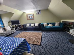 194-10 Hollis Avenue, Hollis NY 11412