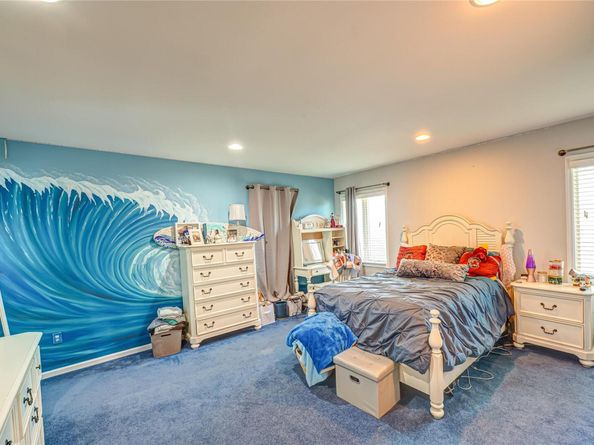 79 Tahlulah Lane, West Islip NY 11795