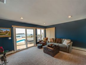 79 Tahlulah Lane, West Islip NY 11795