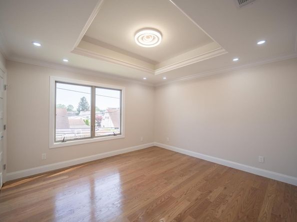 22 Sleepy Lane, Hicksville NY 11801