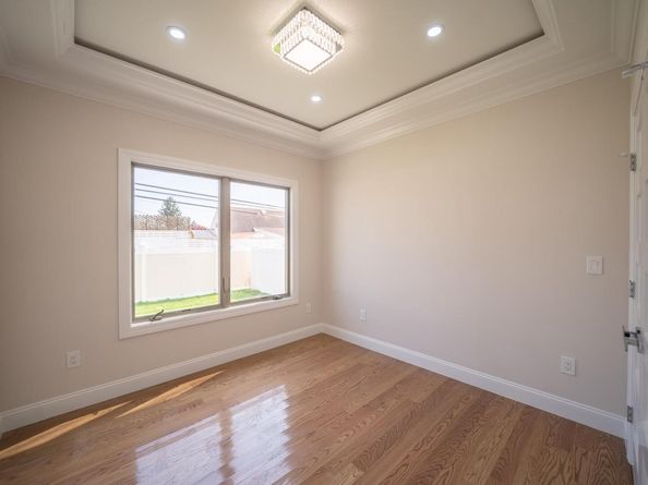 22 Sleepy Lane, Hicksville NY 11801