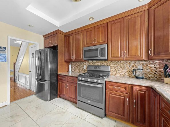 966 East 42nd Street, Brooklyn NY 11210