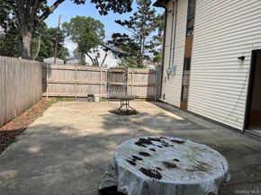 112 Hillside Road, Deer Park NY 11729